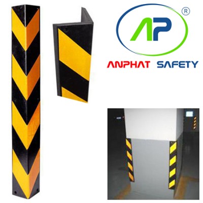 ốp góc cao su có phản quang cảnh báo